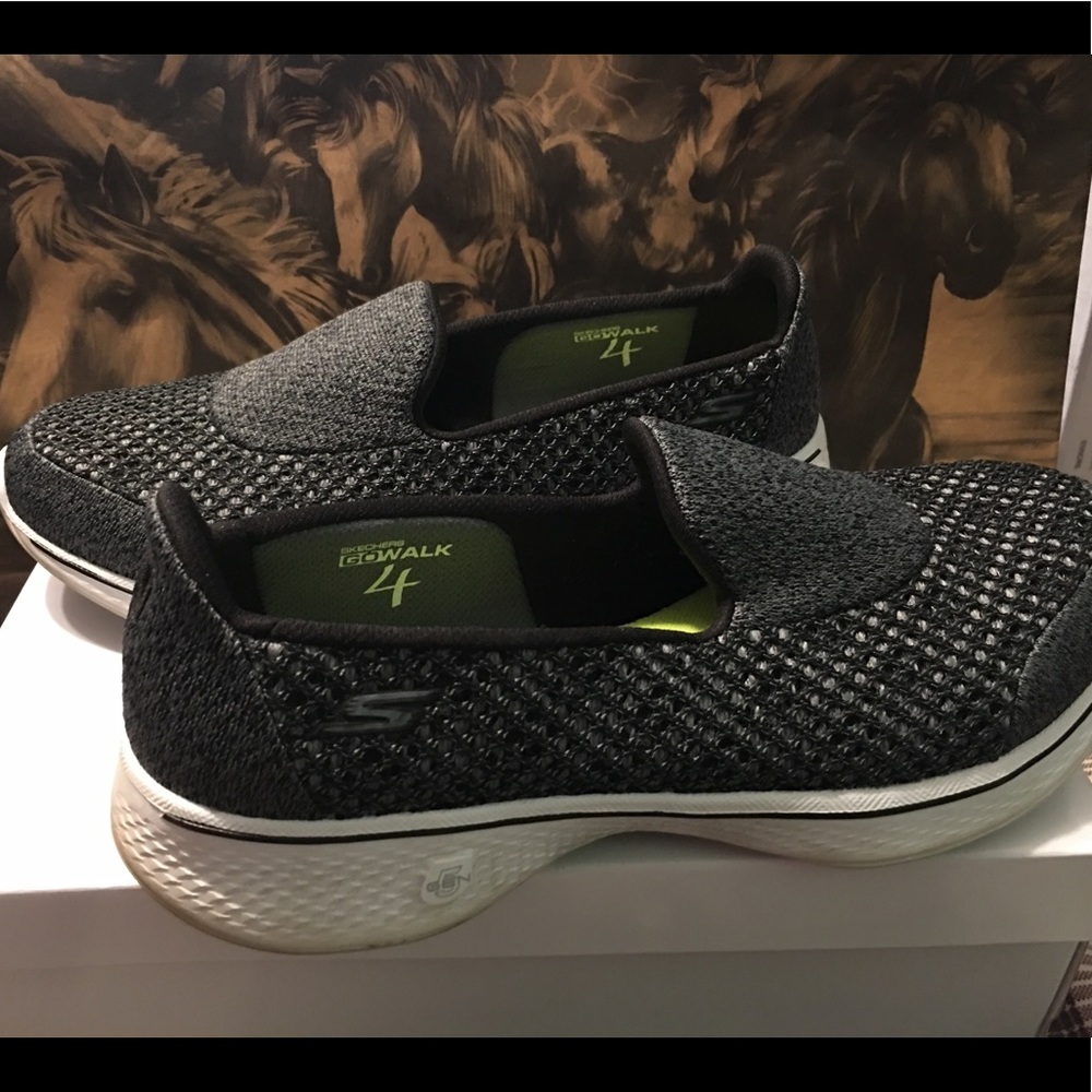 Women’s Skechers Go Walk